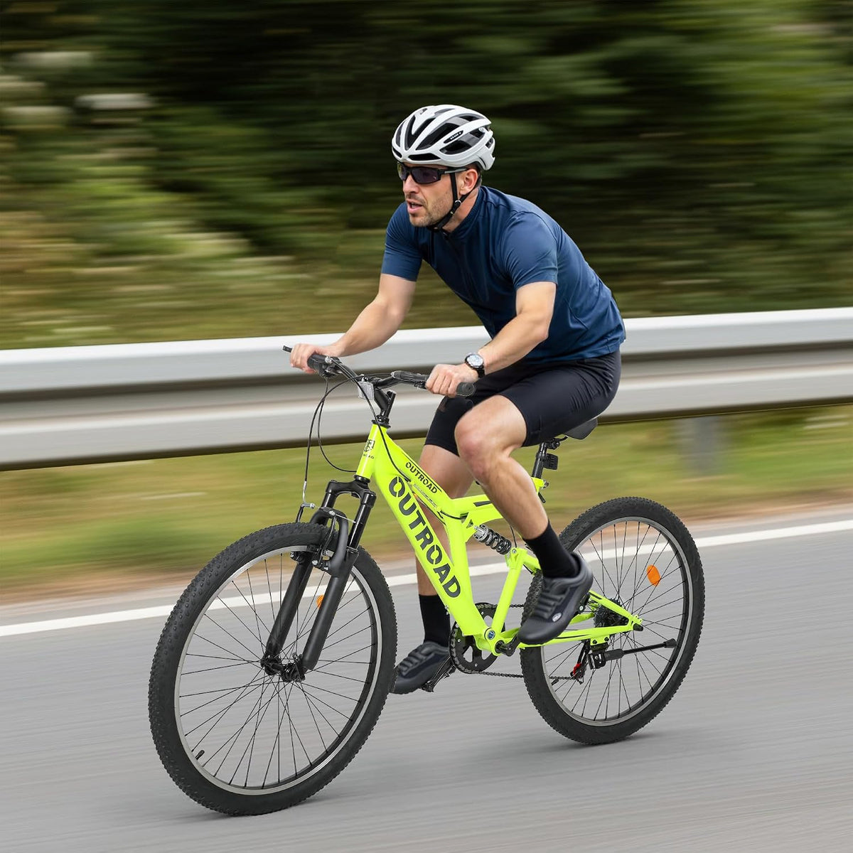 
OUTROAD bicycle details and lifestyle image