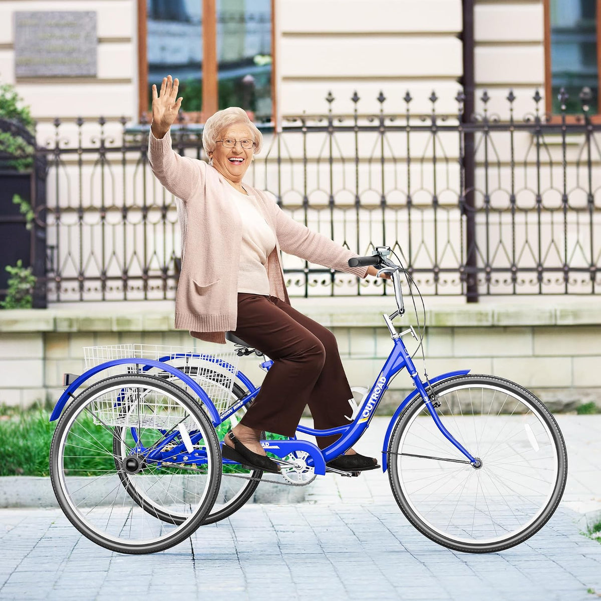 
OUTROAD bicycle details and lifestyle image