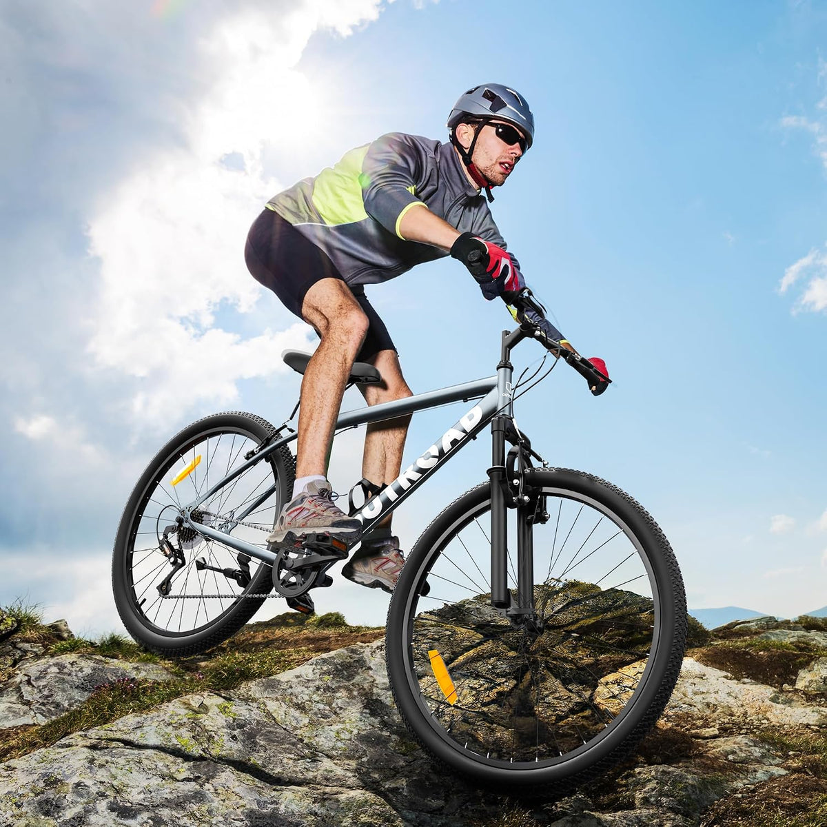 
OUTROAD bicycle details and lifestyle image